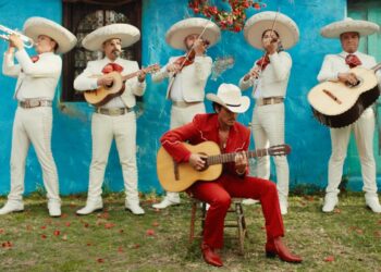 Bruno Mars lanza ‘The Romantic’, su primer álbum en solitario en casi una década