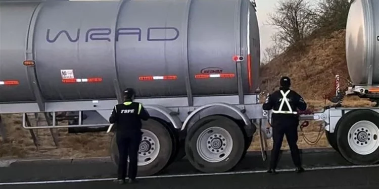 Otro golpe al huachicol en Tamaulipas, decomisan 129 mil litros