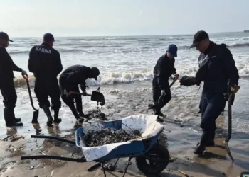 Vínculos con huachicol rodean al polémico buque fantasma