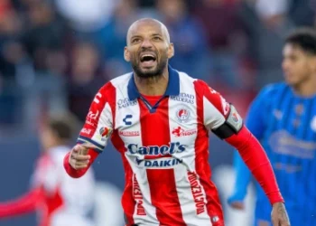 Joao Pedro lidera la tabla de goleo tras la Jornada 10 del Clausura 2026