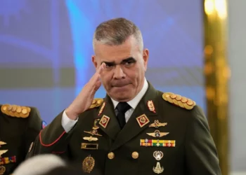 Presidenta de Venezuela cambia gabinete