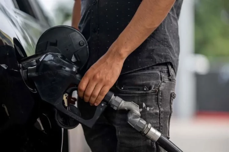 Gasolineros aceptan límite de $28.50 por diesel