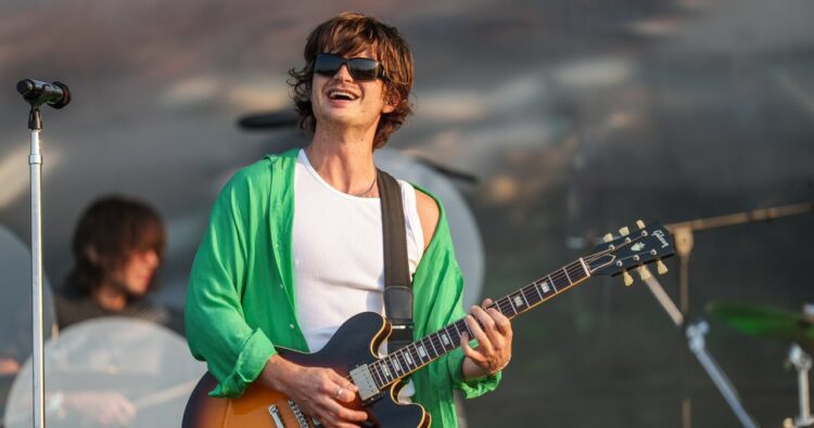 Joe Keery debuta en CDMX como DJO con un ‘sold out’ en el Pepsi Center