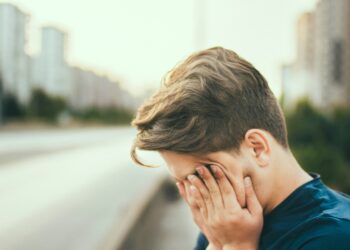 ¿Agotamiento sin causa aparente? 5 claves para blindar tu energía emocional hoy