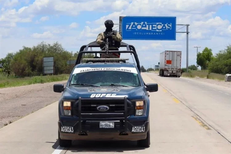 Atacan con drones explosivos a policías en Zacatecas