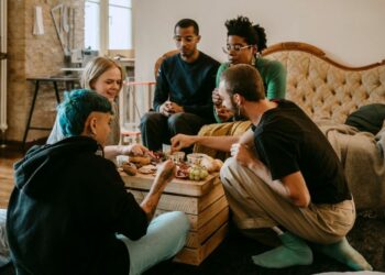 Nueve estrategias avaladas por el FBI para mejorar tus relaciones personales