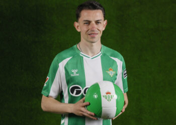 Álvaro Fidalgo vive su primer revés con el Betis en LaLiga