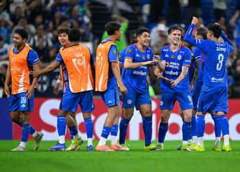 Cruz Azul vence a Rayados en una remontada épica en el BBVA