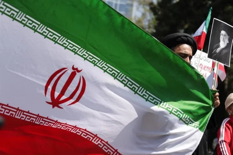 Irán se abre a negociar con Estados Unidos