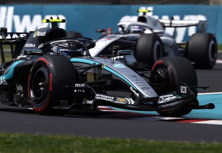 Mercedes domina Suzuka: Pole de Antonelli y debacle de Red Bull