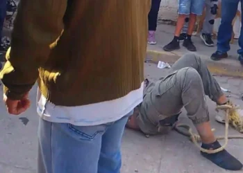 Pobladores de Teoloyucan linchan a presunto asaltante