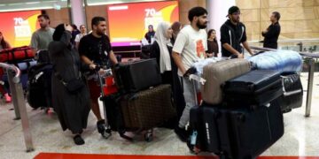 SRE evacua a 1,337 mexicanos de Medio Oriente