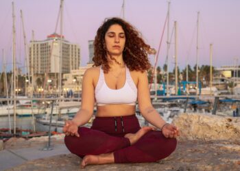¿Por qué no logras relajarte? 3 errores comunes al meditar que frenan tu progreso