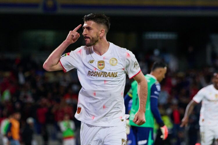 Toluca de Antonio Mohamed quita el invicto a Pumas en CU