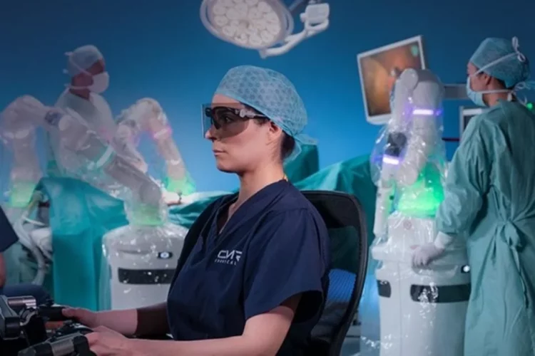 Universidad apuesta por cirugía robótica desde formación médica