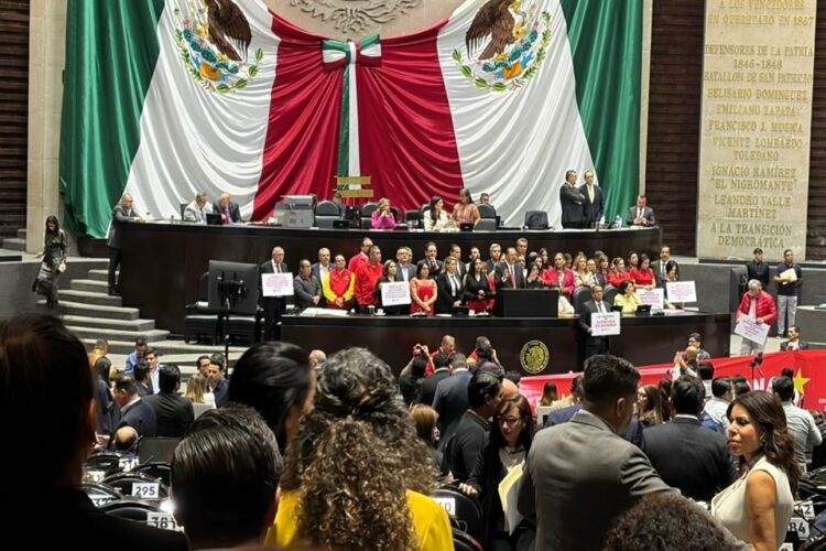 Oposición rechaza reforma electoral; Morena prepara plan alterno