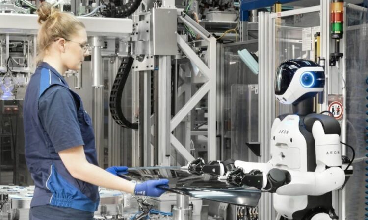 BMW prueba robots humanoides en su planta de Leipzig
