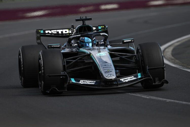 Russell marca el mejor tiempo en la FP1 de Japón