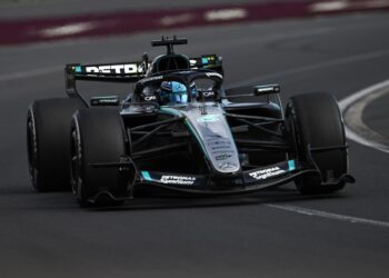 Victoria de Russell y Mercedes en el arranque de la F1