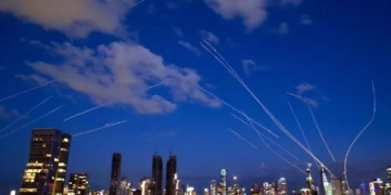 México evacúa a 321 connacionales de Medio Oriente