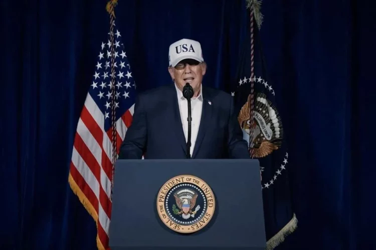 Trump afirma que líderes iraníes buscan abrir canales de diálogo