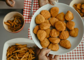 Cómo hacer nuggets de pollo sin gluten crujientes: más saludables y sin aditivos