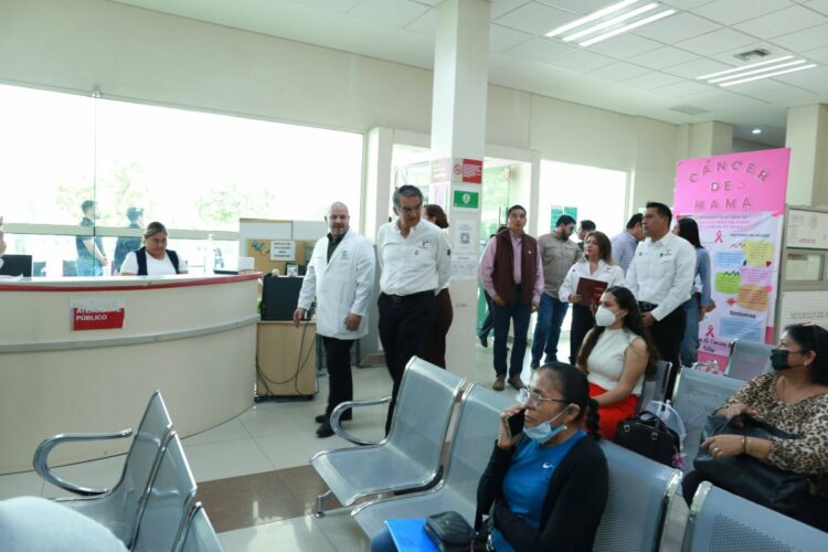 Américo Villarreal supervisa instalación de acelerador lineal en el Centro Oncológico de Tamaulipas