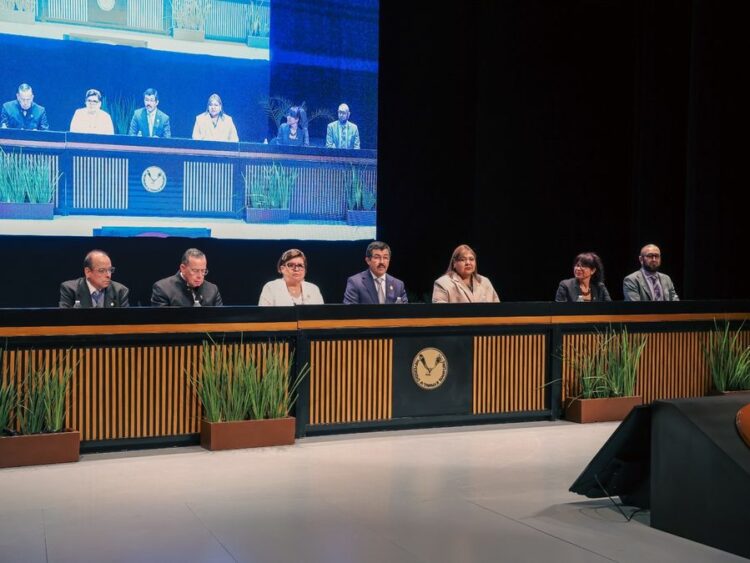 La UAT acredita el 100% de sus programas académicos ante organismos nacionales