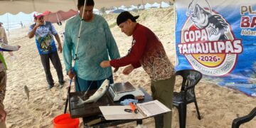 Arranca torneo de pesca deportiva en la playa Barra del Tordo, en Aldama, Tamaulipas