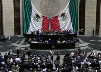 Diputados presionan a Bárcena por derrame en Golfo