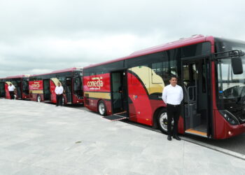 Supervisa Américo Villarreal unidades del nuevo sistema de transporte público en Cd. Victoria