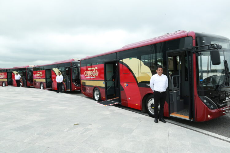 Supervisa Américo Villarreal unidades del nuevo sistema de transporte público en Cd. Victoria