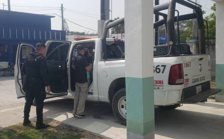 Guardia Estatal auxilia a niño herido en playa La Pesca en Soto la Marina