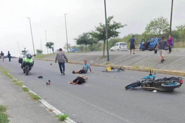 Tres heridos en choque de una moto contra bicicleta en Av. Carlos Adrián Avilés