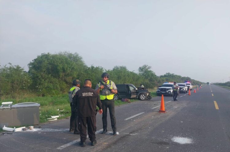 Choque de dos camionetas en la carretera Reynosa-San Fernando