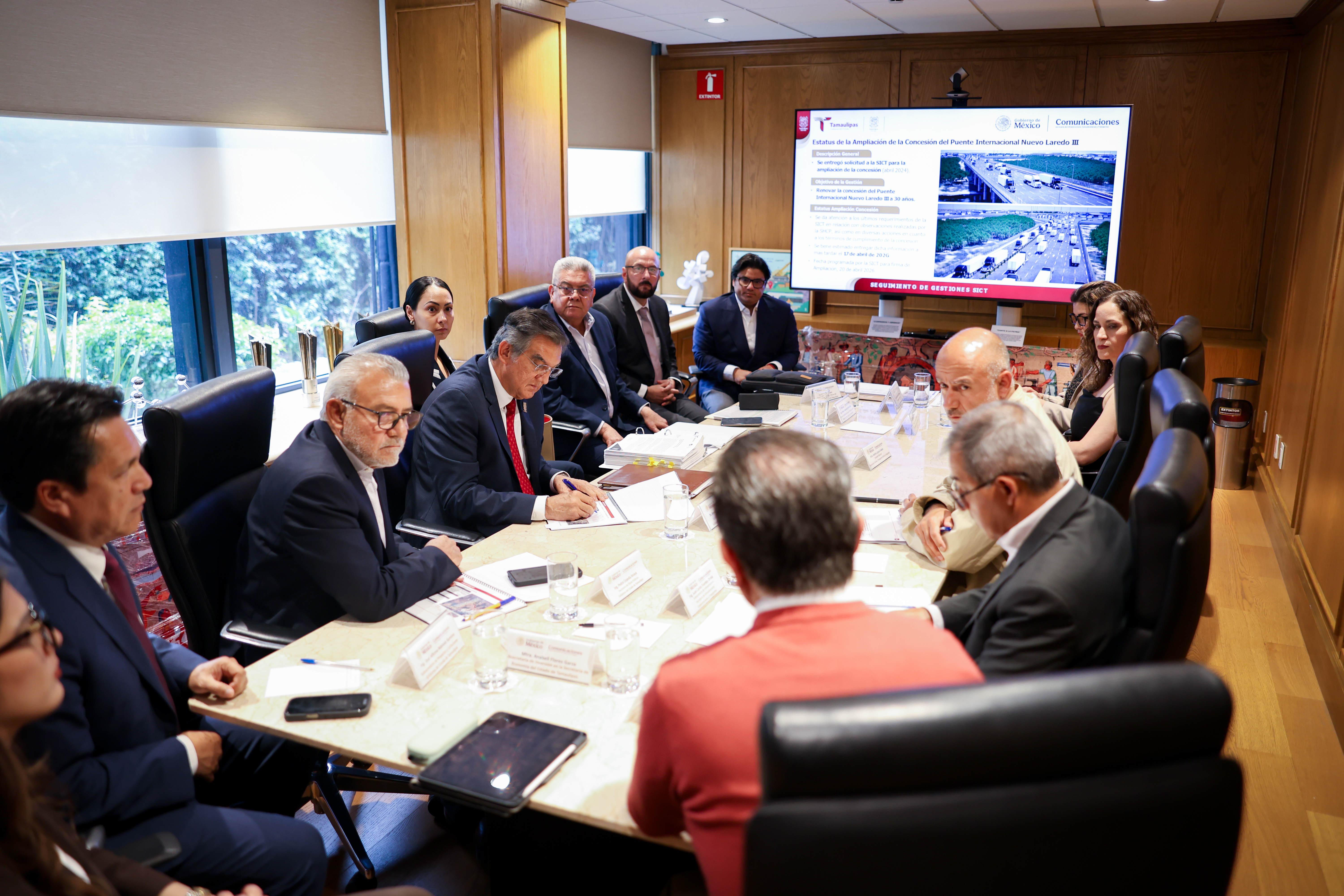 Gestiona Américo Villarreal ante la SICT infraestructura carretera y ferroviaria para Tamaulipas