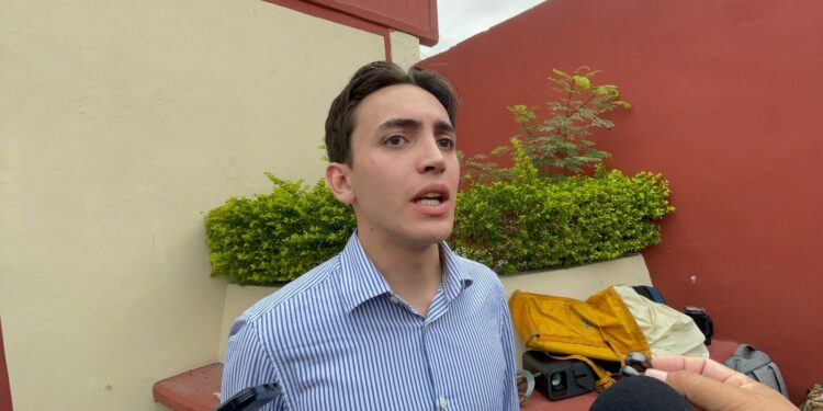 Toman el Tec Victoria: exigen destitución de directora