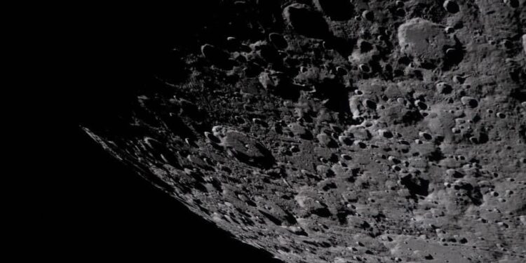 Misión lunar captura fotografías nunca vistas de la Luna