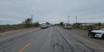 Agricultores levantan bloqueo en Y de San Fernando de la carretera Victoria-Matamoros