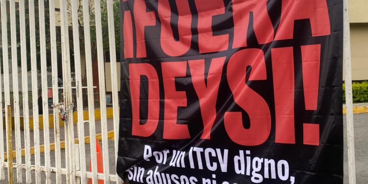 Toman el Tec Victoria: exigen destitución de directora