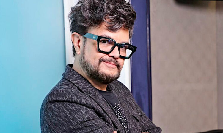 Aleks Syntek enfrenta demanda por despido injustificado y posible denuncia por acoso sexual