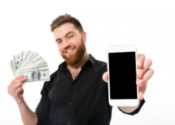Cómo conseguir dinero rápido usando tu celular sin venderlo