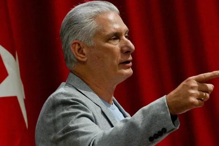 Cuba advierte defensa ante posible invasión estadounidense