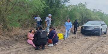 Cinco heridos tras aparatosa volcadura en carretera Victoria-Matamoros