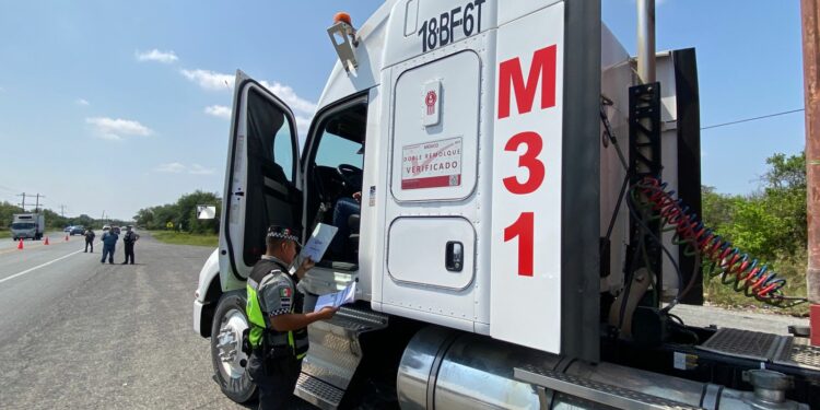Guardia Nacional blinda carreteras contra robo al transporte