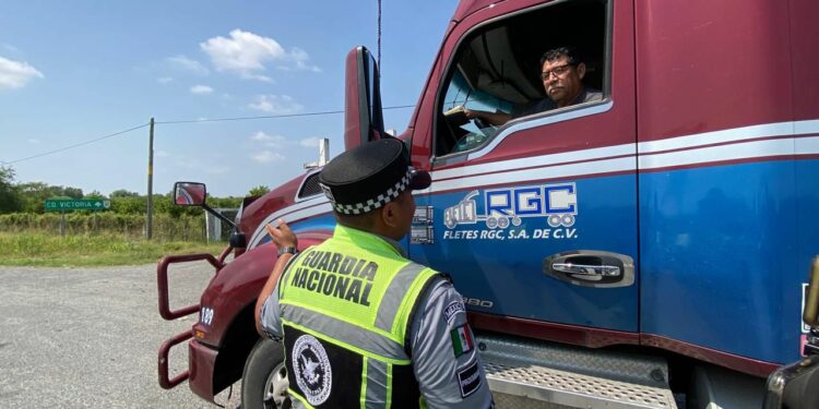 Guardia Nacional blinda carreteras contra robo al transporte