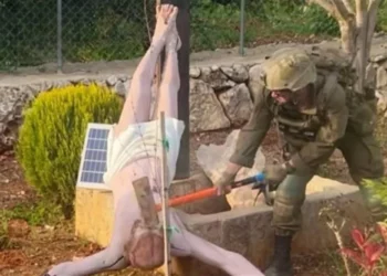 Israel investiga a soldado por destruir imagen cristiana