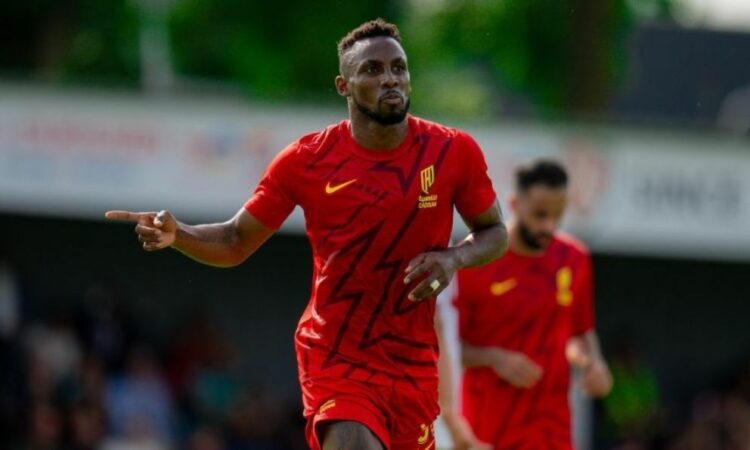 Julián Quiñones firma doblete con Al-Qadisiya y lidera el goleo en Arabia Saudita