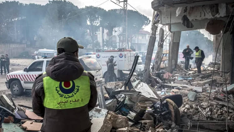 Suman 250 víctimas por bombardeos en Líbano