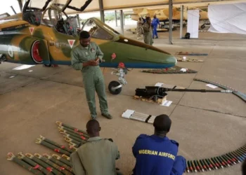 Ataque aéreo en Nigeria deja centenar de víctimas